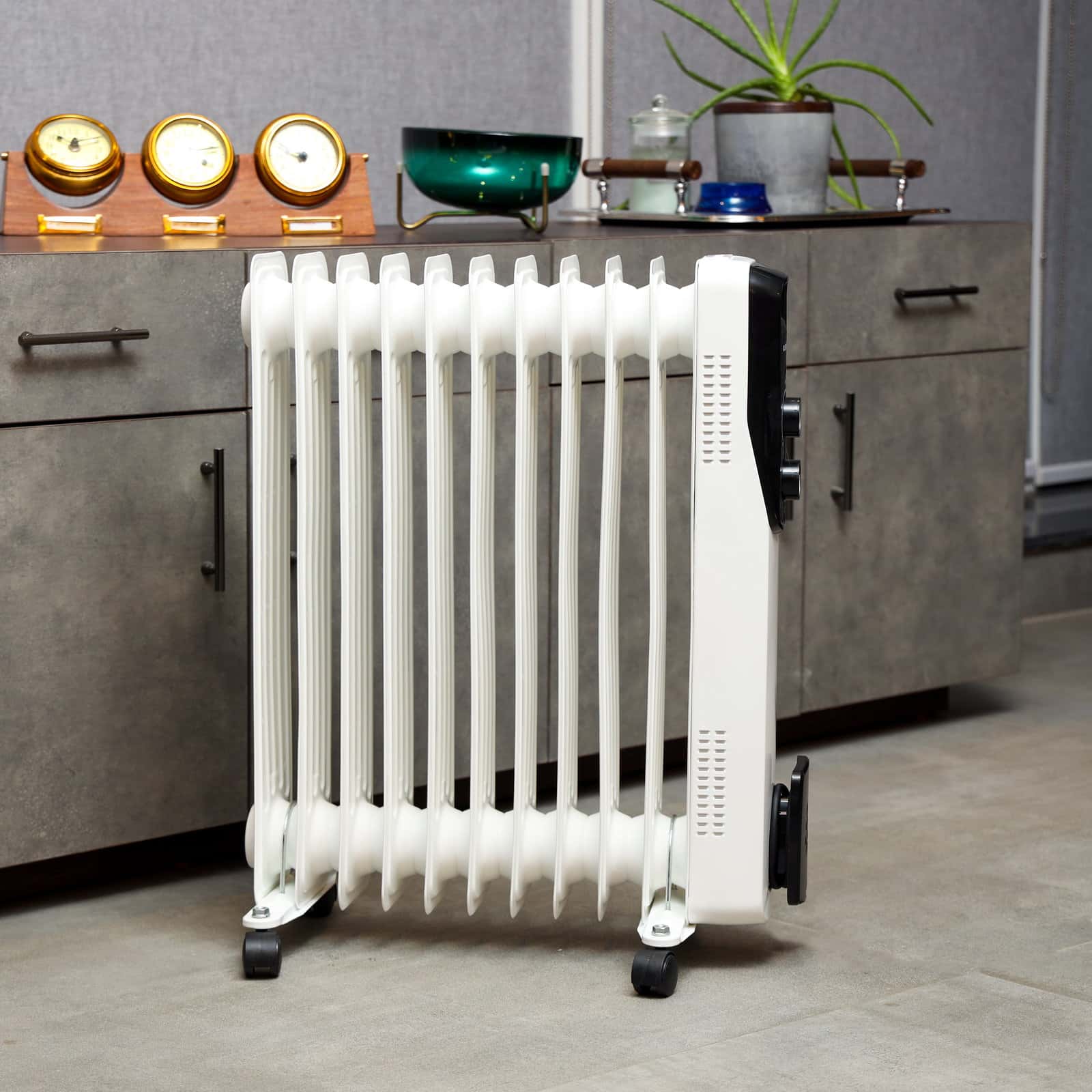 مدفأة كهربائية (شوفاج متنقل) مع 11 شفرة Olsenmark Oil Filled Radiator 11 Fins Radiator