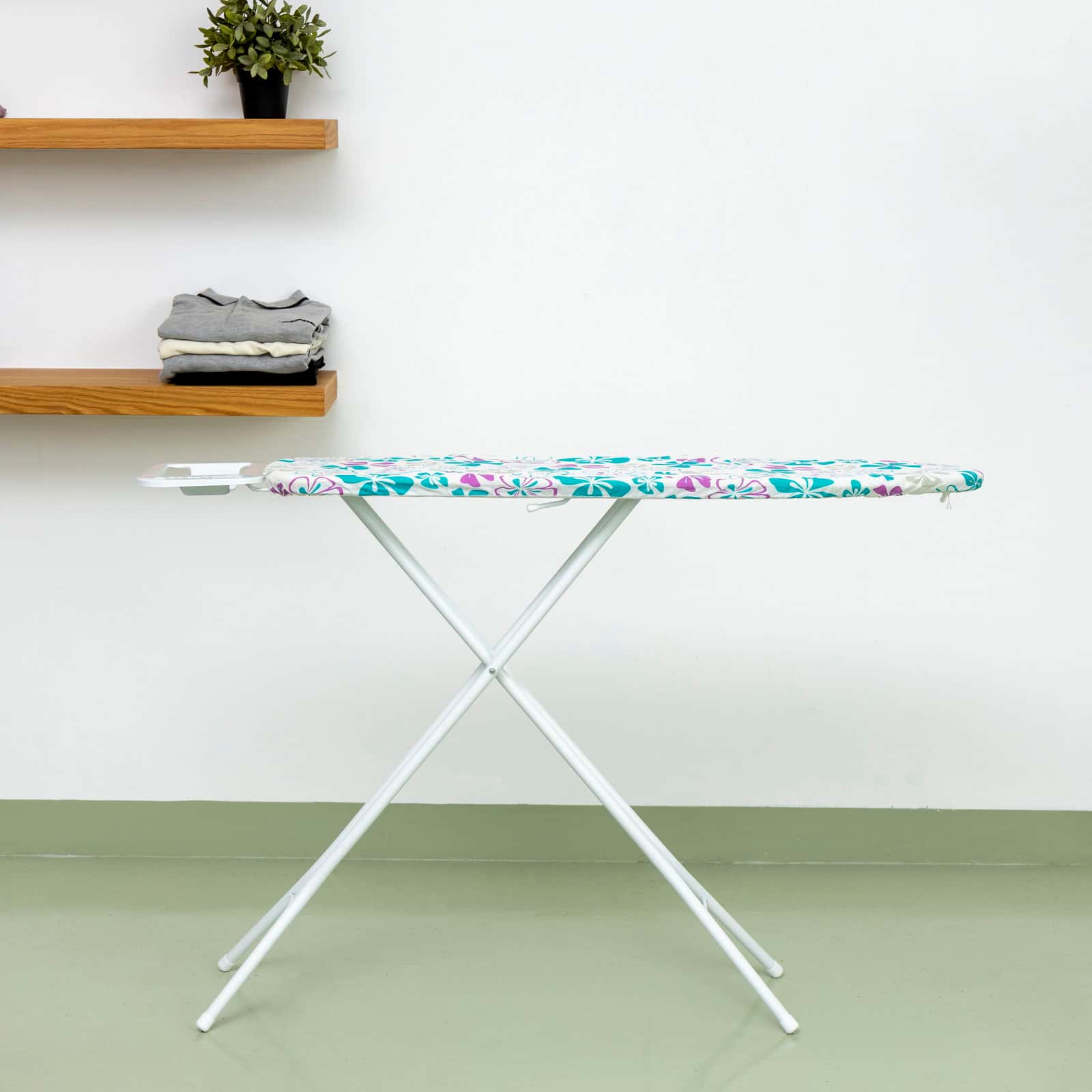 Royalford RF1510IB Mesh Ironing Board 134cmx33cmx88cm - Portable, Steam Iron Rest, Heat Resistant Cover |Lightweight Board with Adjustable Height & Rubber Feet Cover