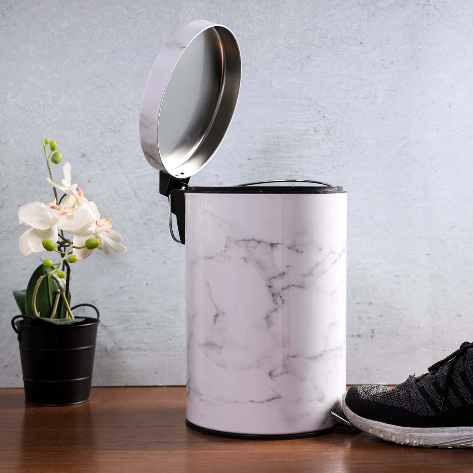 سلة مهملات ( 12 لتر ) - ابيض Royalford - Marble Design Dust Bin