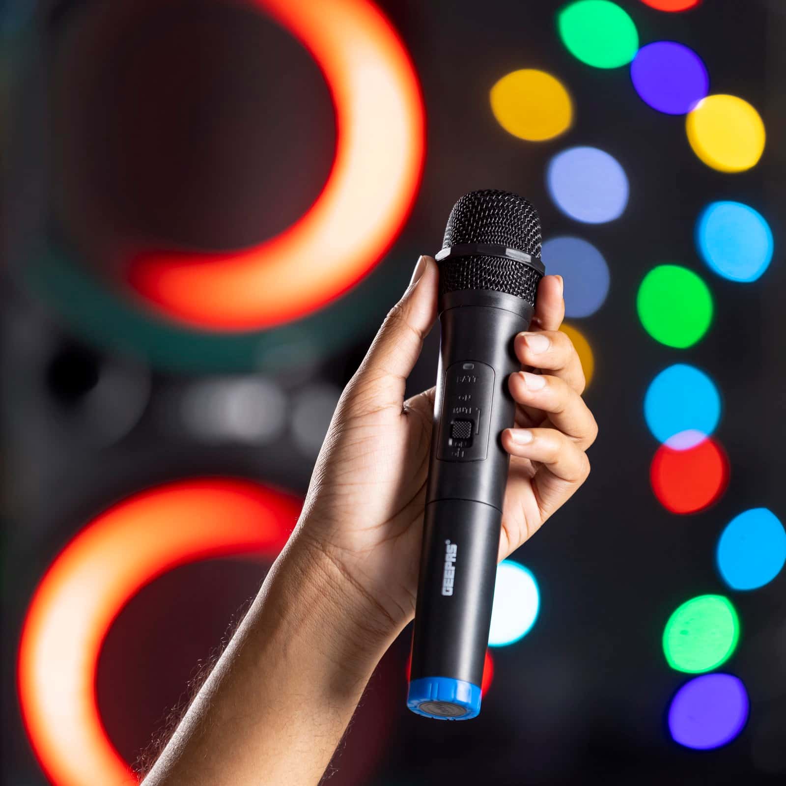 سماعات مع ميكروفون بلوتوث قابلة لإعادة الشحن جيباس Geepas Rechargeable Bluetooth Professional Speaker