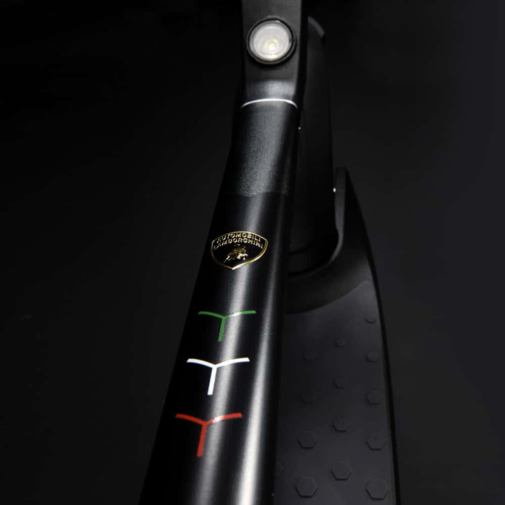 سكوتر كهربائي للكبار لامبورغيني Al1 قابل للطي 25 كم/س 350 واط Lamborghini Al1 Foldable E-Scooter