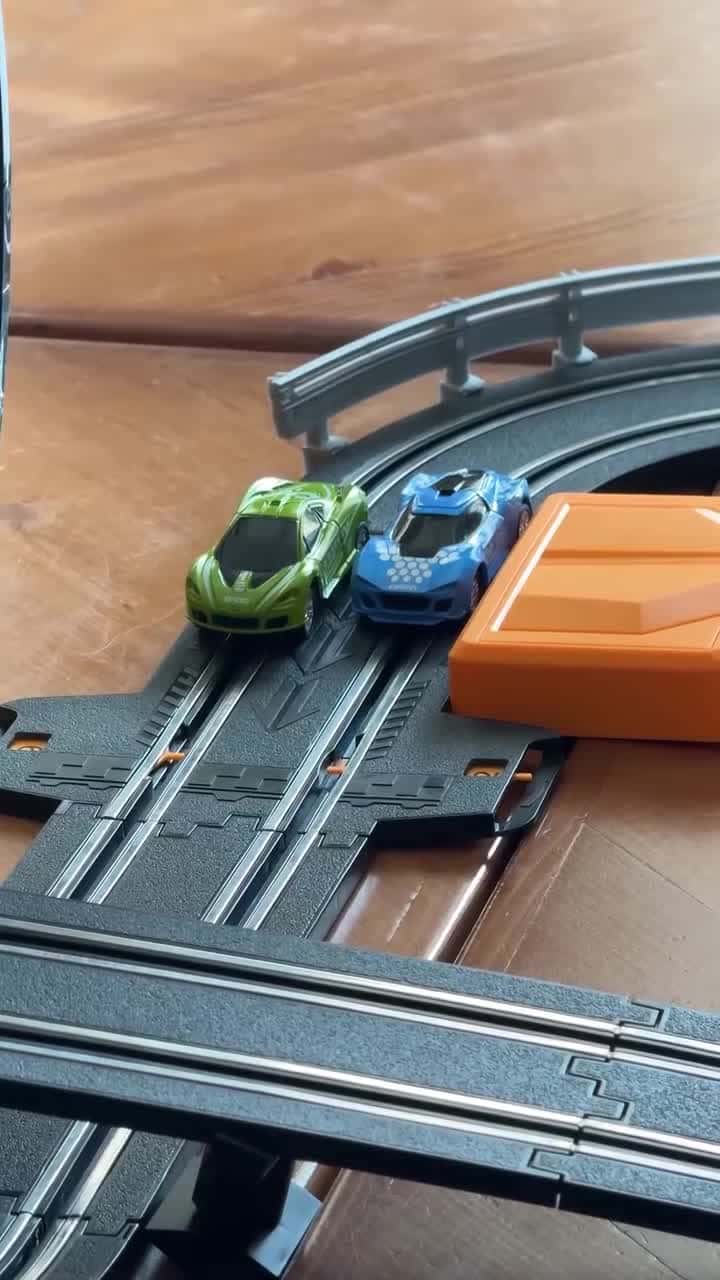 حلبة سباق سيارات لعبة للأطفال Electric Speed Racing Track Car