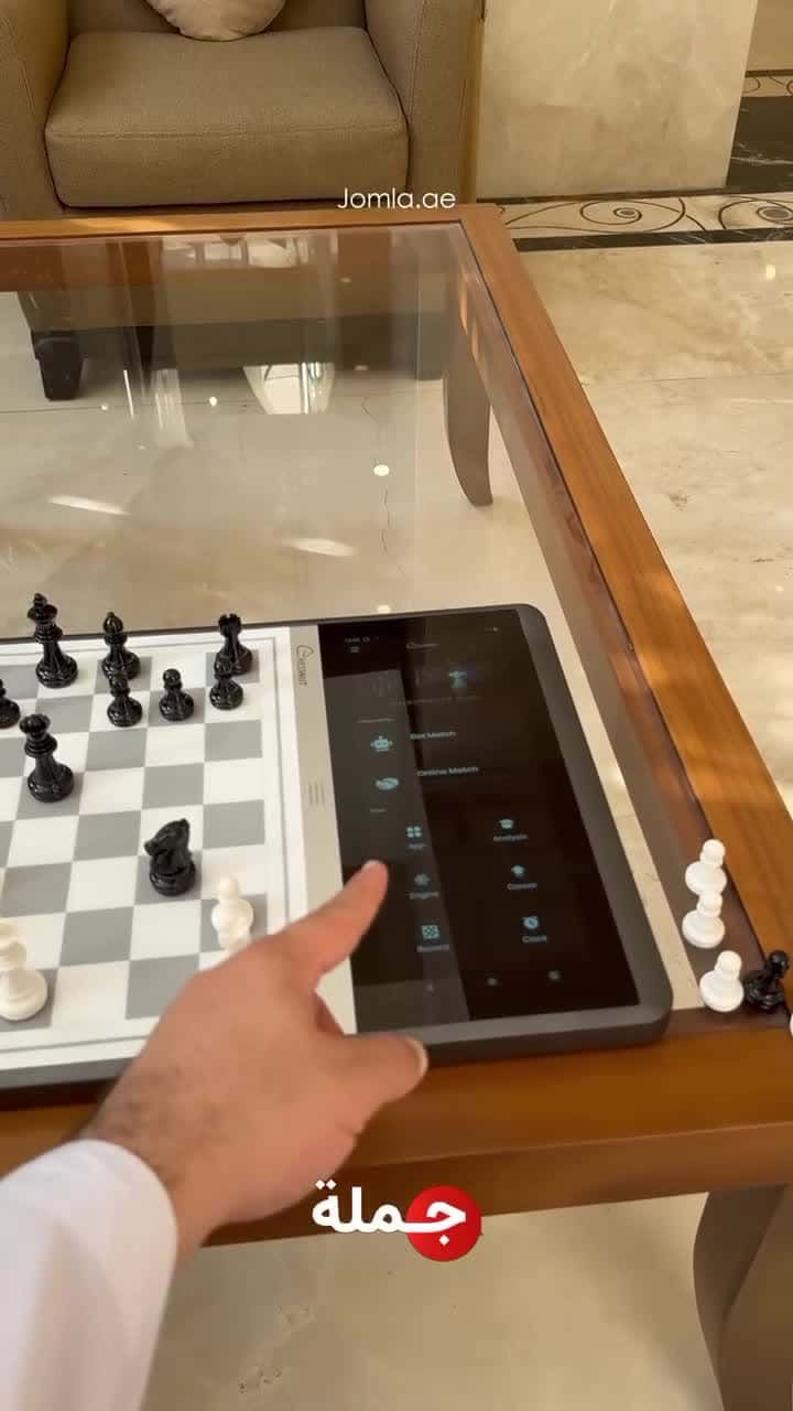 طاولة شطرنج ذكية تعمل بالذكاء الاصطناعي مع شاشة 12.3 بوصة Chessnut Evo - The Future of Ultra Smart AI Chessboard