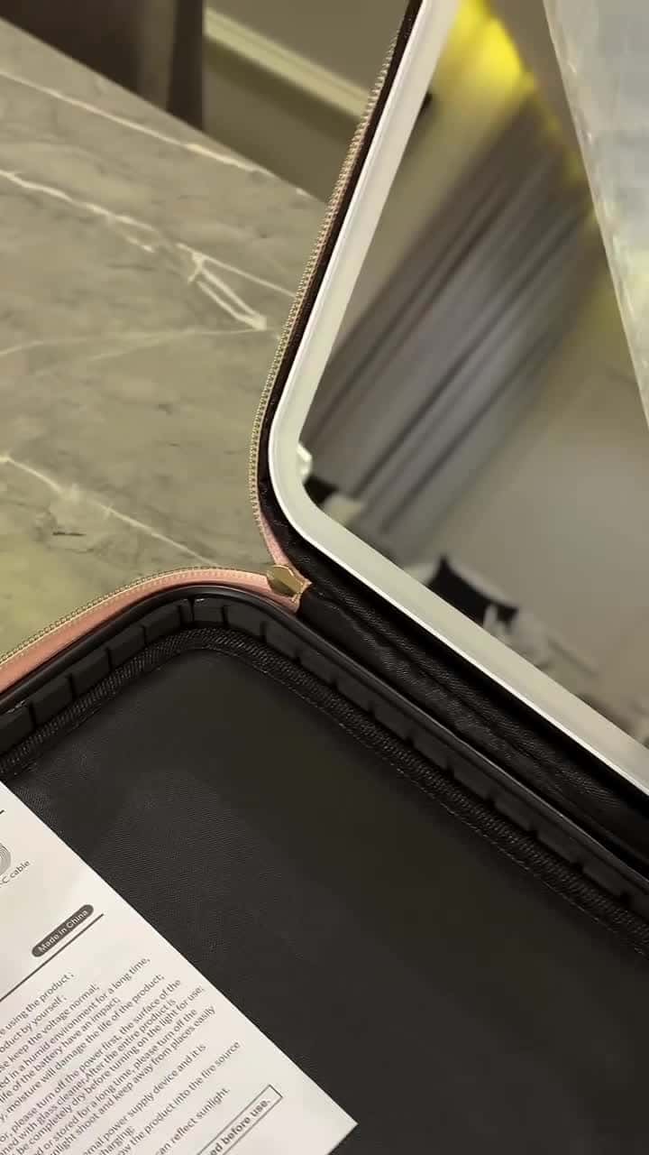 Travel Makeup Bag With Led Mirror Organiser Case With Adjustable Compartment