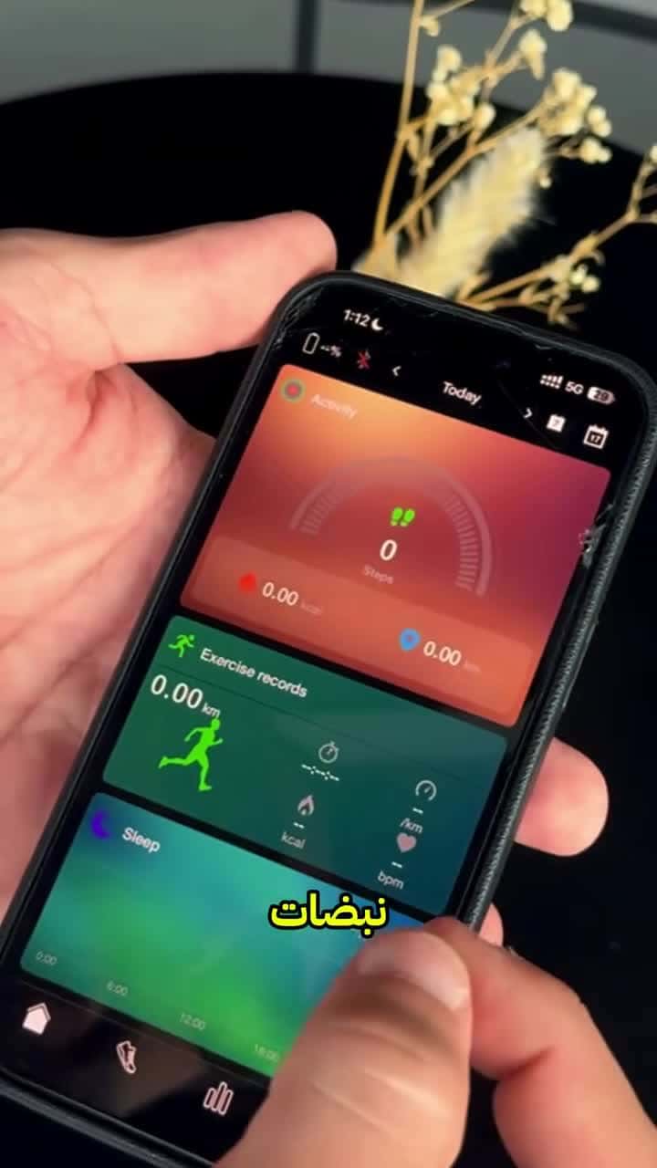 سوار رياضي بدون شاشة مع حزام أسود وبرتقالي وحافظة سوداء بوردو Porodo Screenless Fitband With Black And Orange Strap Black Case