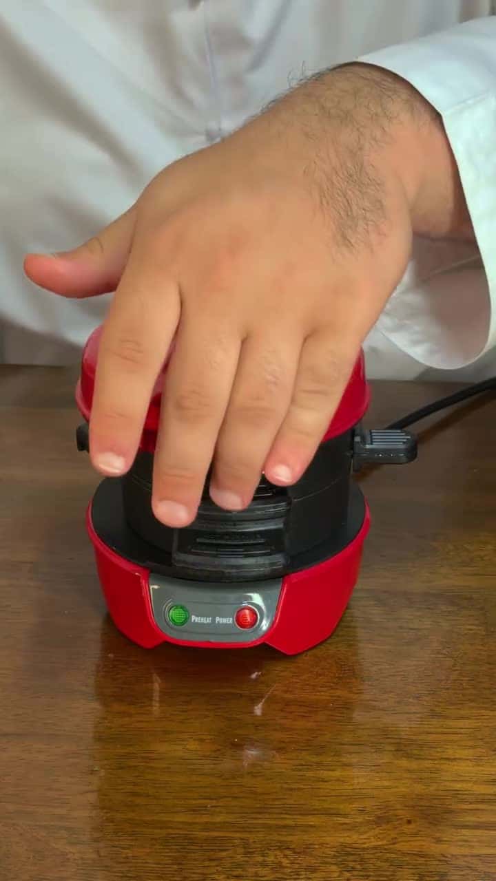 جهاز صانعة البرجر الكهربائية راف ثلاث طبقات 600 واط Raf Burger Making Machine