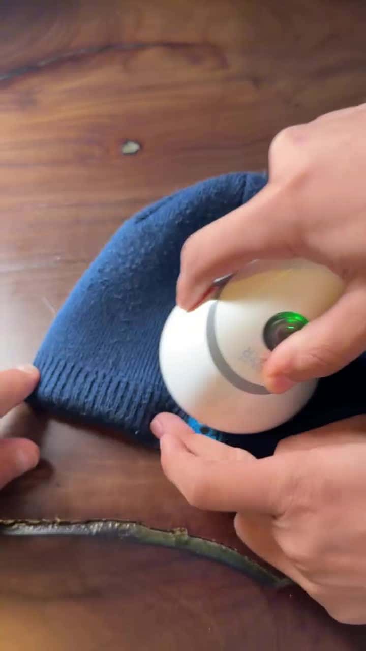 Winning Star Rechargeable Portable Fabric Shaver and Lint Remover (Used)