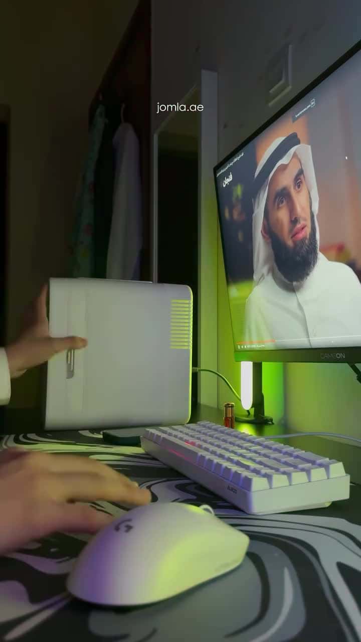 Amoi Small Car And Home Portable Fridge 8L