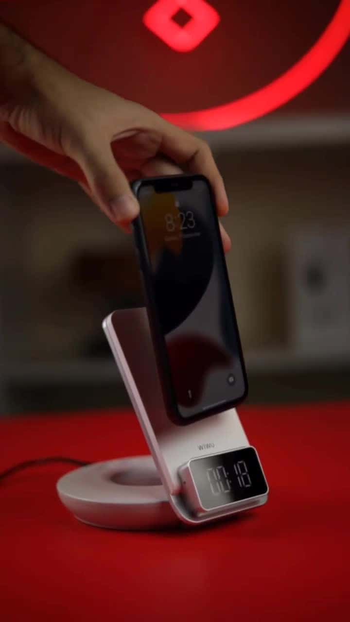 شاحن لاسلكي 4 في 1 WIWU Automatic Positioning Wireless Charger
