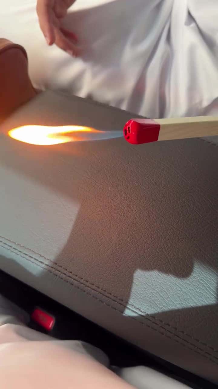 ولاعة غاز على شكل عود كبريت Match Stick Shaped Lighter