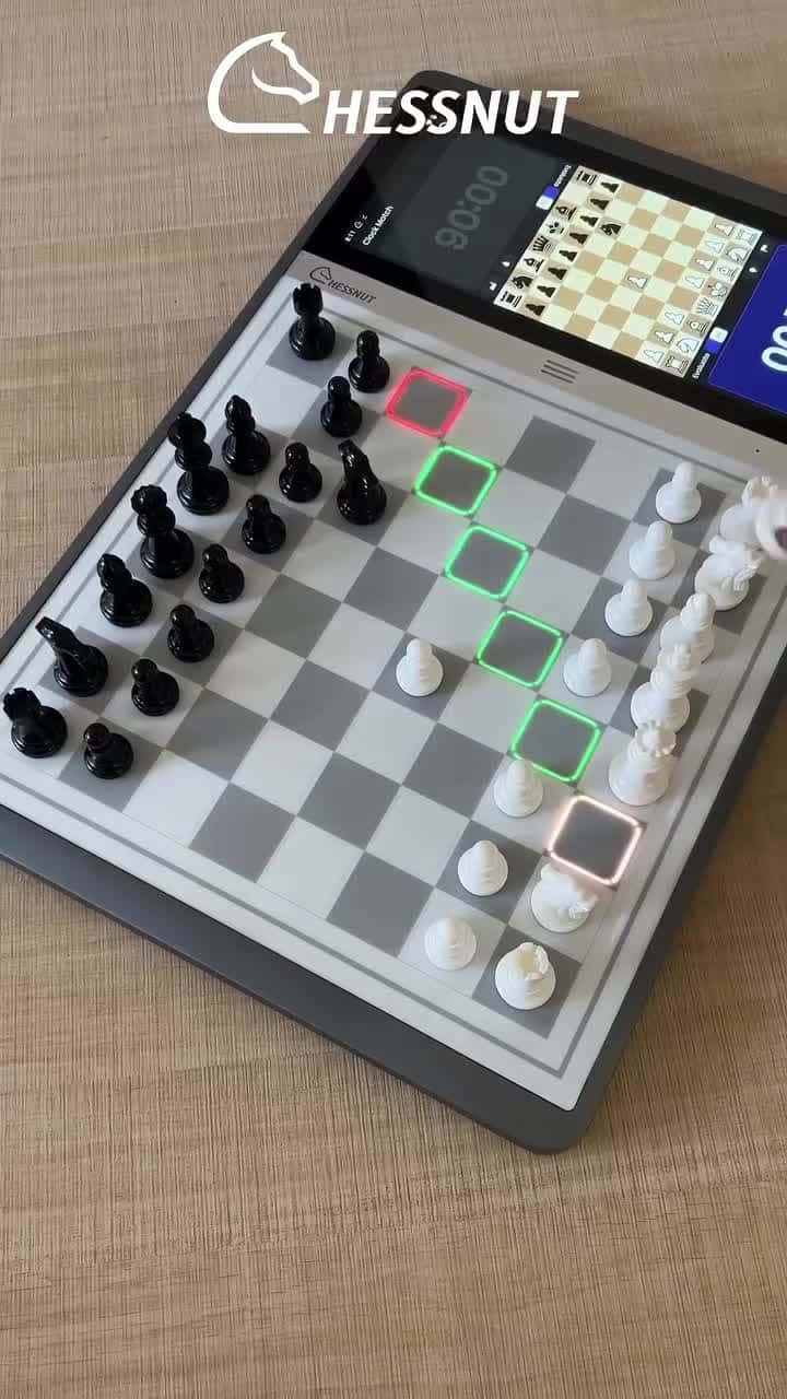 طاولة شطرنج ذكية تعمل بالذكاء الاصطناعي مع شاشة 12.3 بوصة Chessnut Evo - The Future of Ultra Smart AI Chessboard