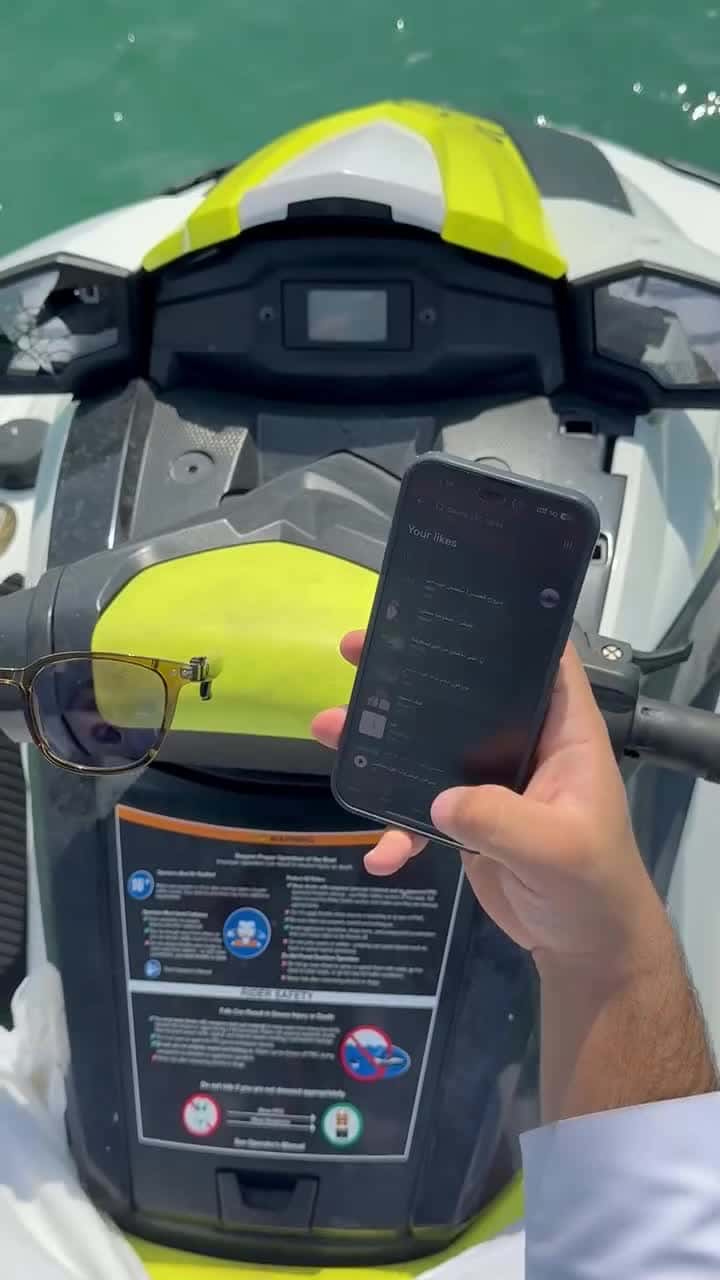 نظارة شمسية مضادة للضوء الأزرق جرين لايون مع سماعة بلوتوث مدمجة Green Lion Barcelona Smart Glasses