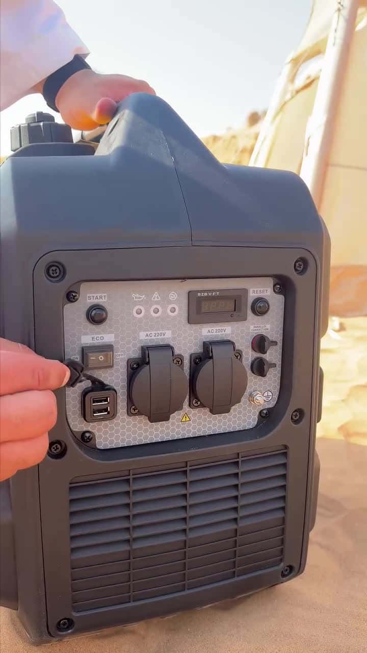 مولد كهرباء بنزين متنقل للرحلات جرين لايون 3200 واط 8 لتر Green Lion Gasoline Inverter Generator