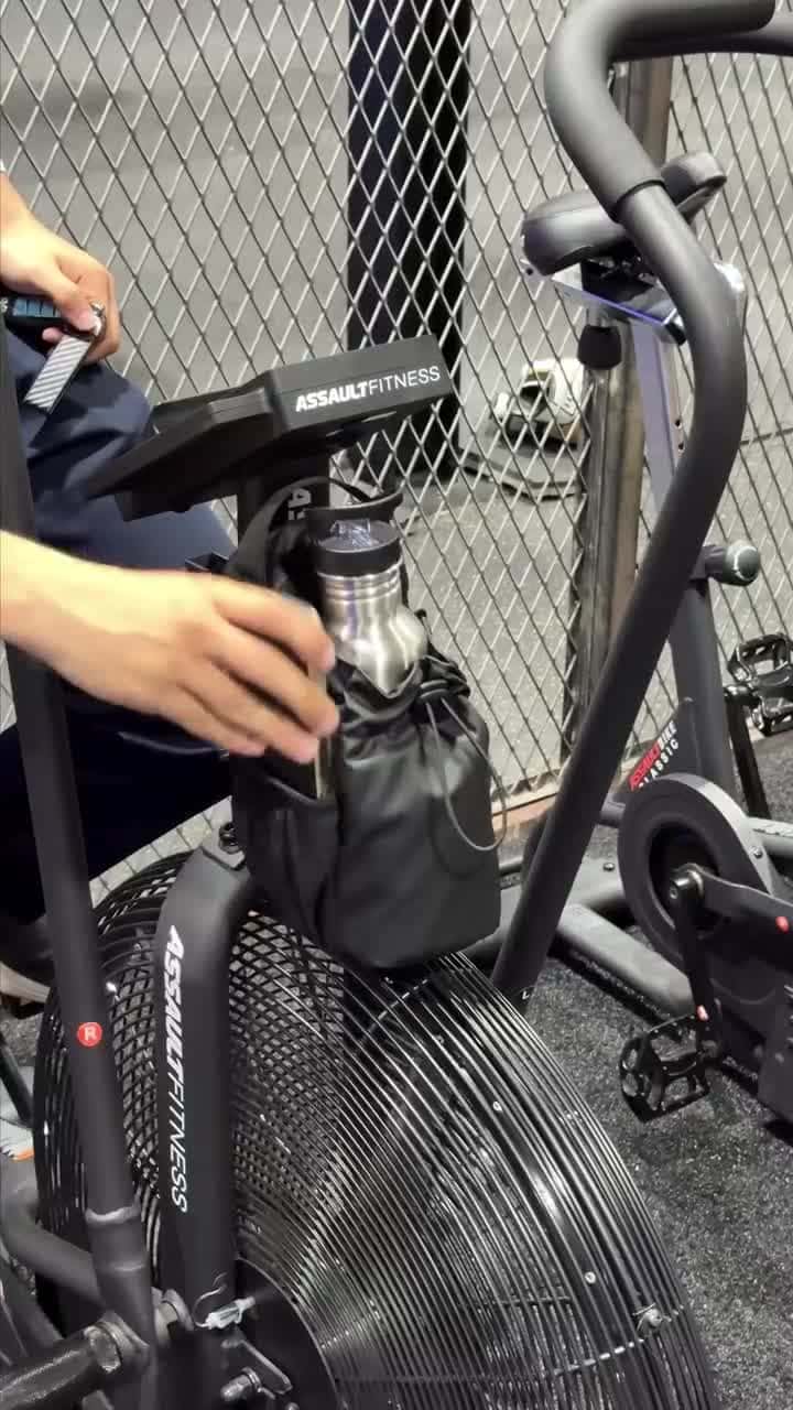 شنطة كتف صغيرة لجيم مع حامل مطارة ماء Magnetic Gym Bag