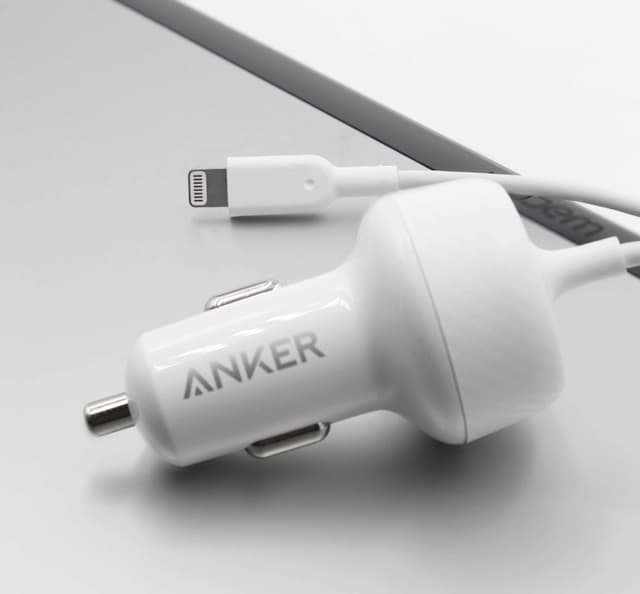 beats solo 3 wireless over ear headphone gloss white