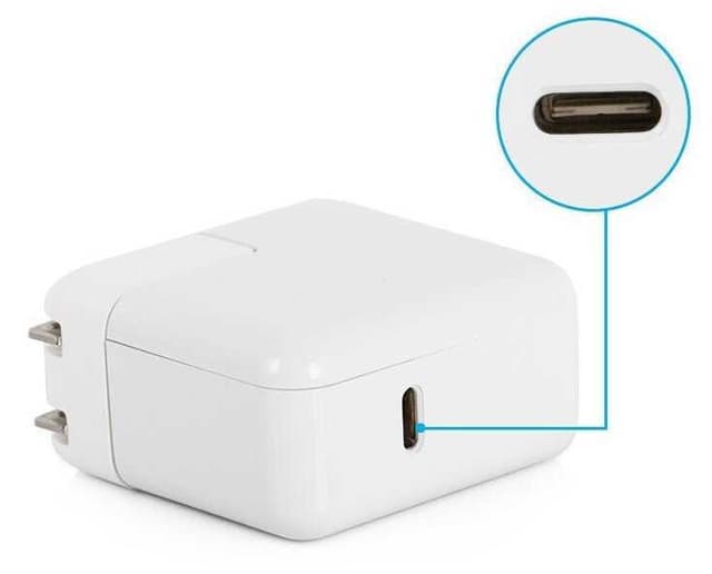 محول طاقة أصلي 30 واط USB-C من Apple