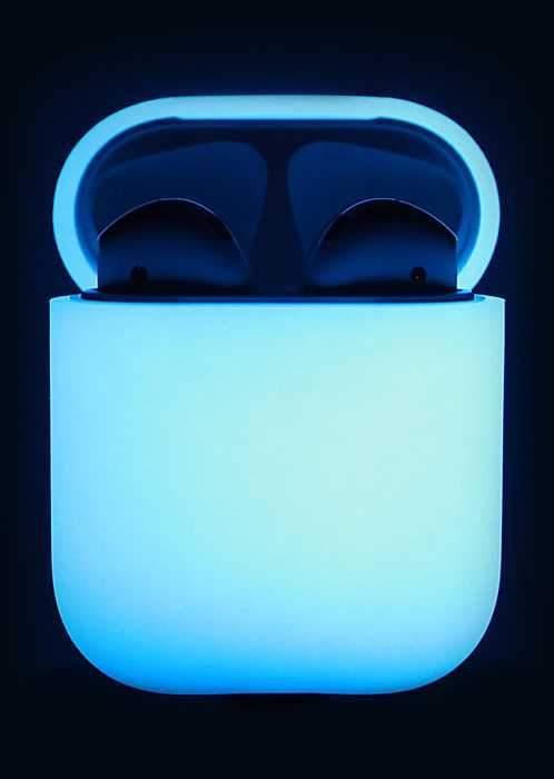 elago airpods silicone case nightglow blue