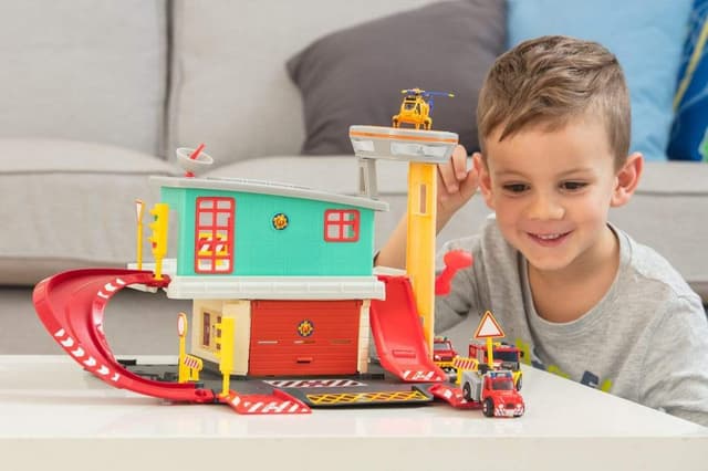 FIREMAN SAM sam fire station