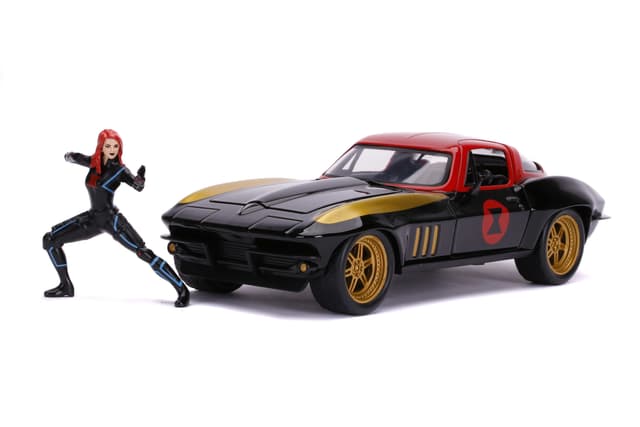 لعبة سيارة Jada - Marvel Black Widow 1966 Chevy 1:24