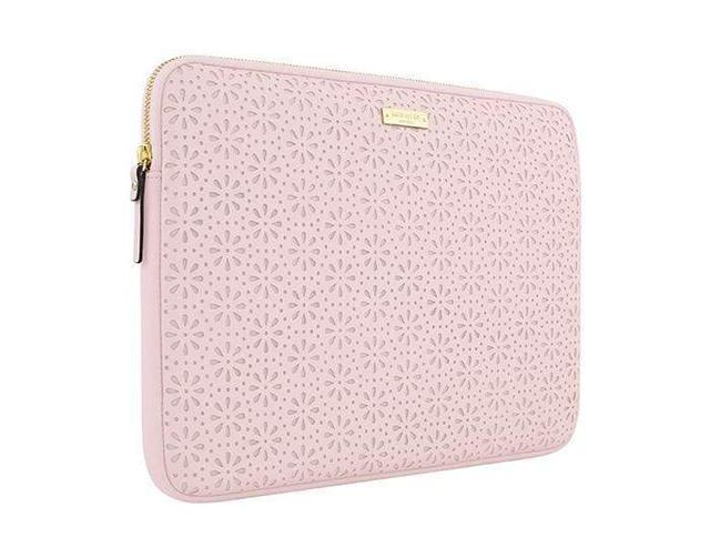 حقيبة للابتوب قياس 13 بوصة لون زهري بنقشات مميزة KATE SPADE Perforated Sleeve Rose Quartz for Macbook 13 - SW1hZ2U6MzYzNjc=