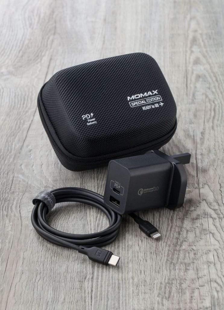 شاحن مع كفر وكابل TRAVEL KIT-CASE+PD CHARGER UM13UKD+C-L 1.2M  MOMAX - أبيض