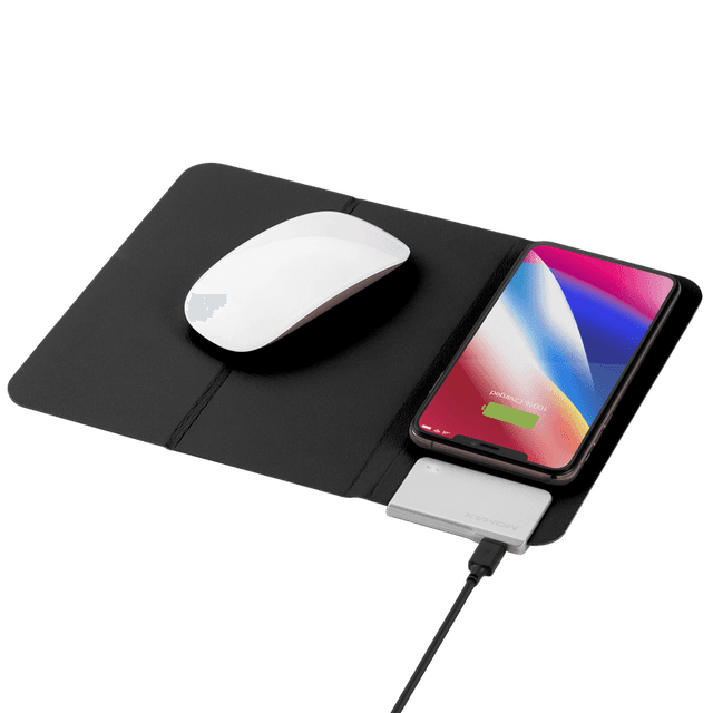 momax q mouse pad with built in fast wireless charger black