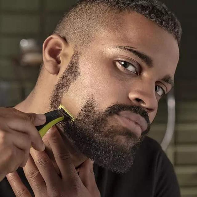 PHILIPS  ONE BLADE  TRIMMER WET & DRY ماكينة