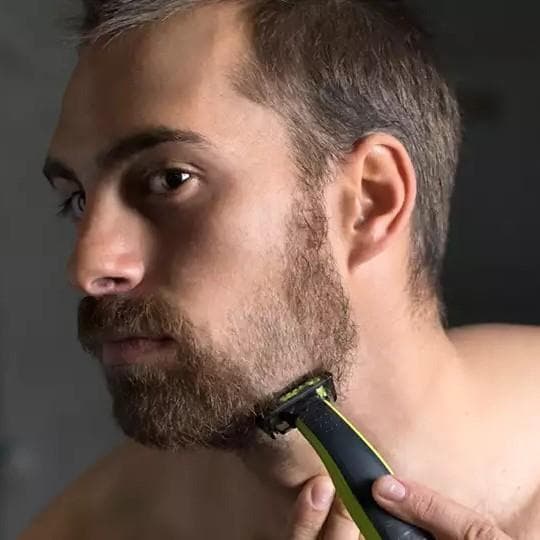 PHILIPS  ONE BLADE  TRIMMER WET & DRY ماكينة