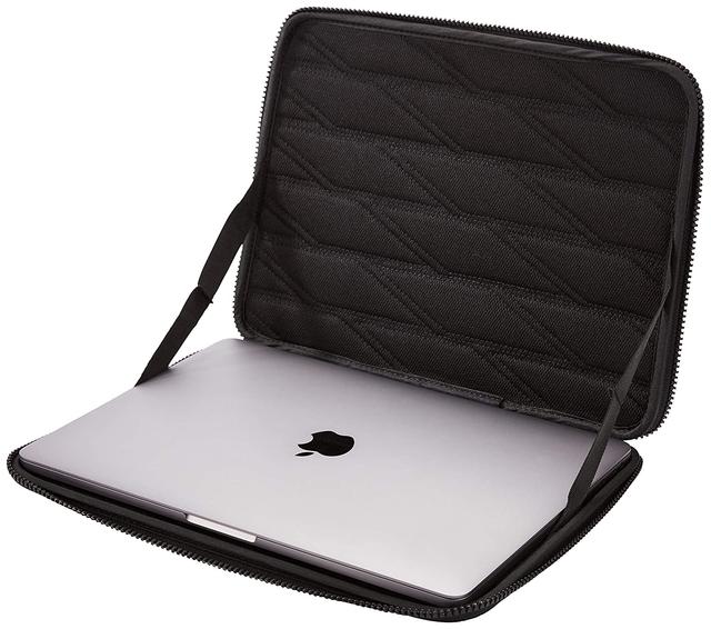 thule gauntlet 13 macbook pro air sleeve black