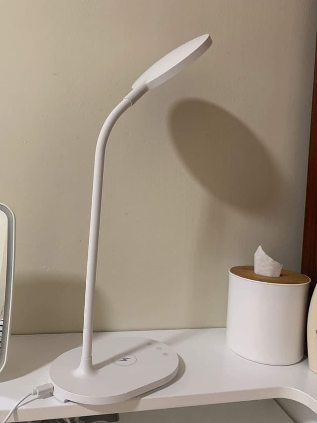 مصباح مكتب لاسلكي شاومي مع شاحن لاسلكي Xiaomi youpin Wireless rechargeable eye protection lamp D05
