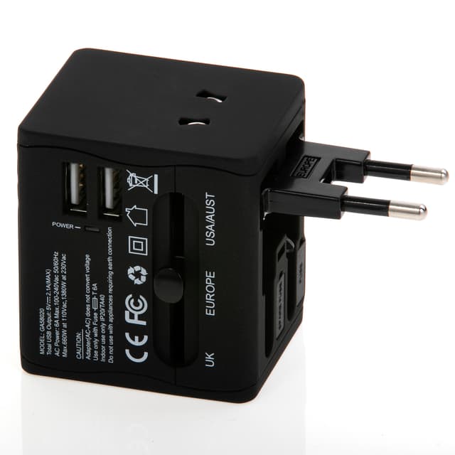 محول يو اس بي Geepas Universal Adapter For Electric Devices,two USB ports 5 Volts and 2.1 Amperes - 84649