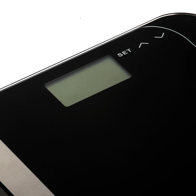 ميزان الكتروني يتحمل حتى 200 كيلو جيباس Geepas Body Fat Bathroom Scales - SW1hZ2U6MTM1NDc3