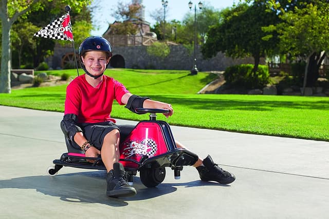 سكوتر درفت كهربائي 19 كم/ساعة أخضر وأسود رازور Razor Green And Black 19km/h Crazy Cart