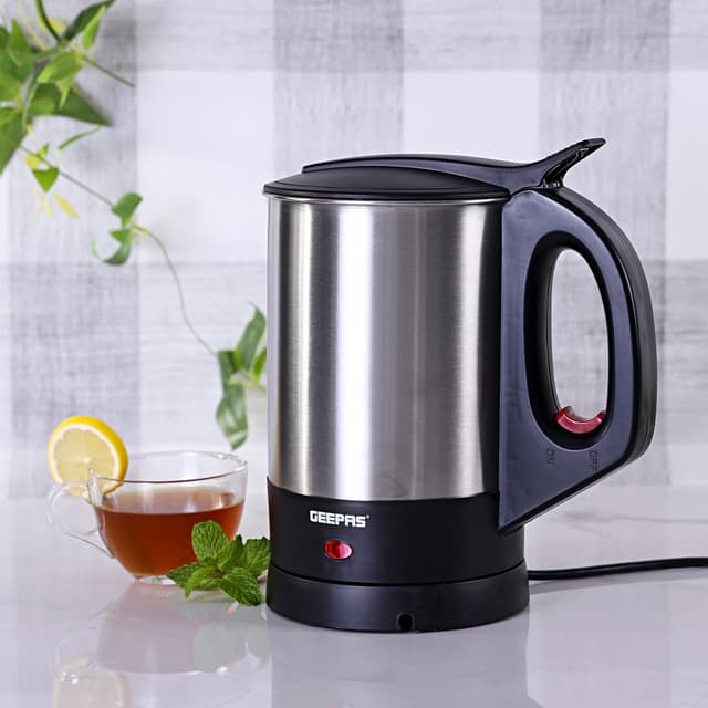 غلاية ماء كهربائية Geepas 2200W 1.8L Electric Kettle - Portable Fast Boil  for General Use, Concealed Stainless Steel Body