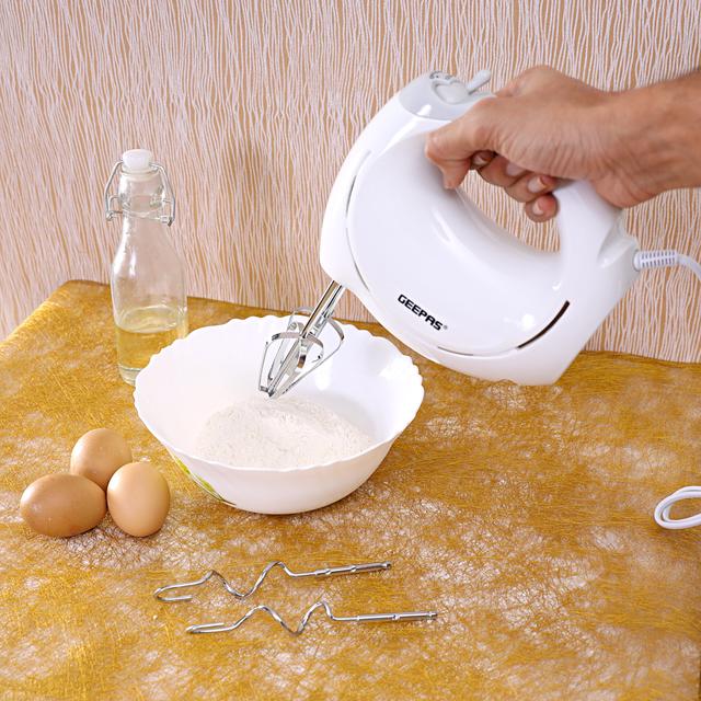 Geepas GHM9899 200W Hand Mixer - Professional Food & Cake Mixer for Baking - 7 Speed Function, Includes Chrome Extra Long Beaters and Dough Hooks - SW1hZ2U6MTUxMjk4