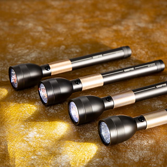 كشاف يدوي ( 4 قطع ) قابل لإعادة الشحن  Geepas - LED Flashlight