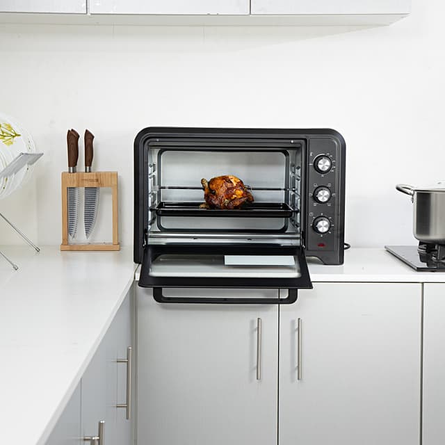 فرن كهربائي جيباس بسعة 42 لتر بقوة 2000 واط  Geepas Electric Oven with Rotisserie 42L - 122509