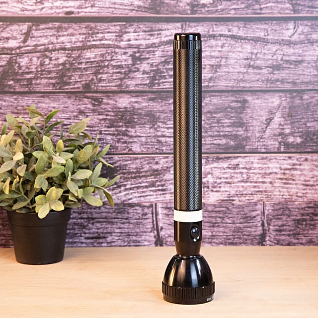 كشاف يدوي Geepas Rechargeable LED Flashlight 357MM - 6 Hours Continuous Working with 330mAh Rechareable Battery