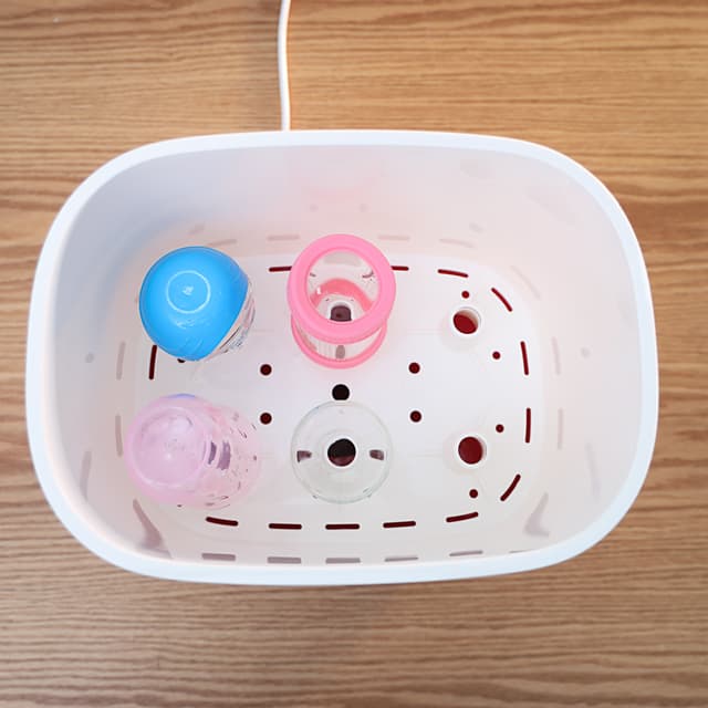 Geepas Baby Bottle Sterilizer 650W - 6Pcs Bottle Steam Sterilizer Capacity & Dryer with Knob, PP/BPA Free with Dry Protection, Drying time Control