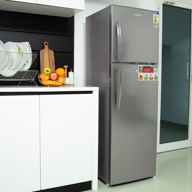 ثلاجة بسعة 320 لتر جيباس Geepas Refrigerator - 122810