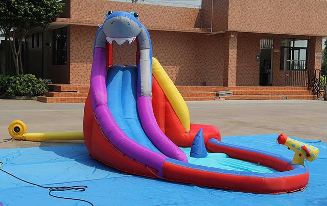 زحليقة مائية قابلة للنفخ هابي هوب Happyhop Inflatable Shark Club Slide