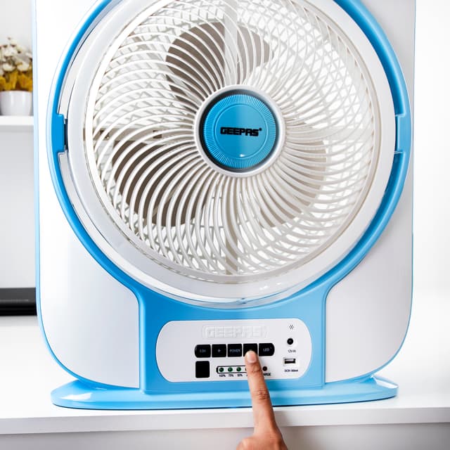 مروحة صغيرة 12 بوصة 9 سرعات قابلة للشحن مع اضاءة جيباس Geepas Led Rechargeable 9 Speeds 12'' Rechargeable Box Fan - 124814