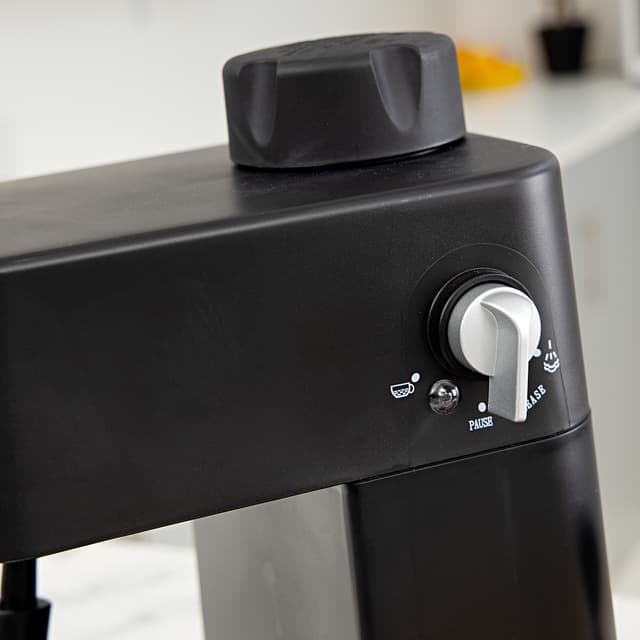 ماكينة الاسبريسو Geepas 240ML espresso Maker