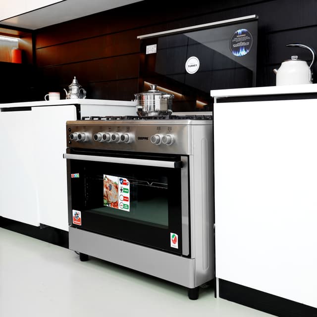 فرن وغاز منزلي ب 5 شمعات Cooking Range - Geepas - 127028