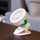مروحة صغيرة قابلة للشحن من جيباس Geepas Rechargeable Clip Fan with Light بسعة 1200 مللي أمبير