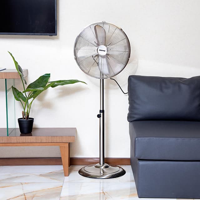 مروحة عمودية قياس 16 بوصة و بقوة 50 واط Geepas Stand Fan