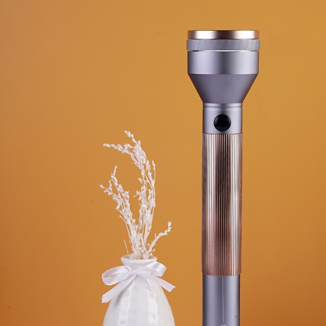 مصباح كشاف Geepas Rechargeable LED Flashlight with Power Bank 4000 mAh Battery