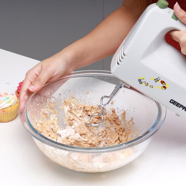 خفاقة كهربائية يدوية Geepas  160W Hand Mixer