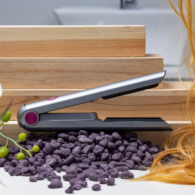 Geepas Rechargeable Hair Straightener GHS86057 - 127312