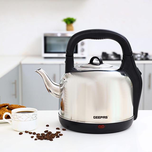 Geepas Stainless Steel Electric Kettle, 4.2L - SW1hZ2U6MTQwMTc0